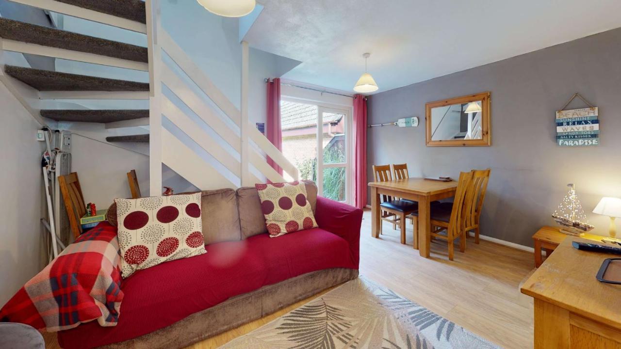 Вилла 24 Strawberry Hill, Tolroy Manor Хейл Экстерьер фото