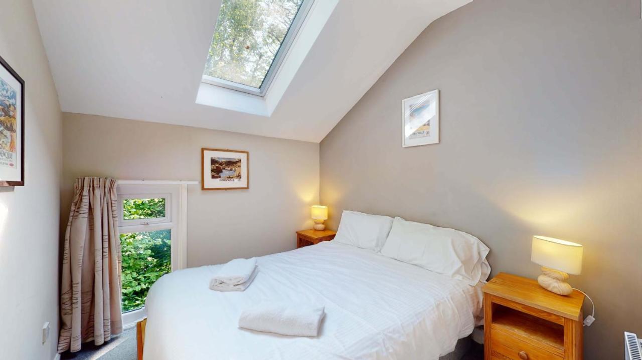 Вилла 24 Strawberry Hill, Tolroy Manor Хейл Экстерьер фото